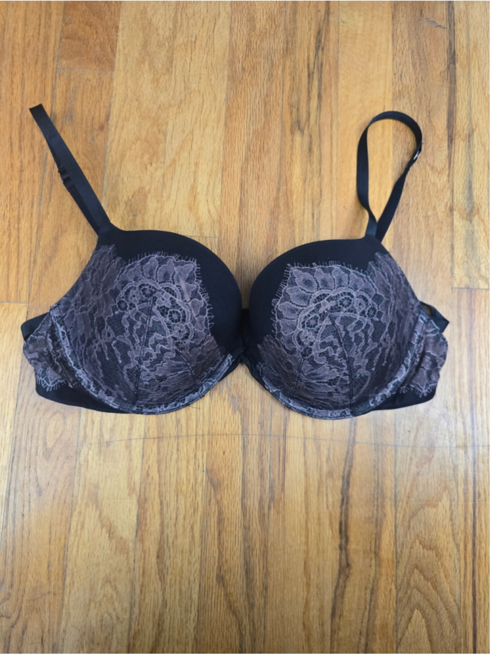 Women's Victoria's Secret Push-Up Bra 38C Black Lavendar Lace